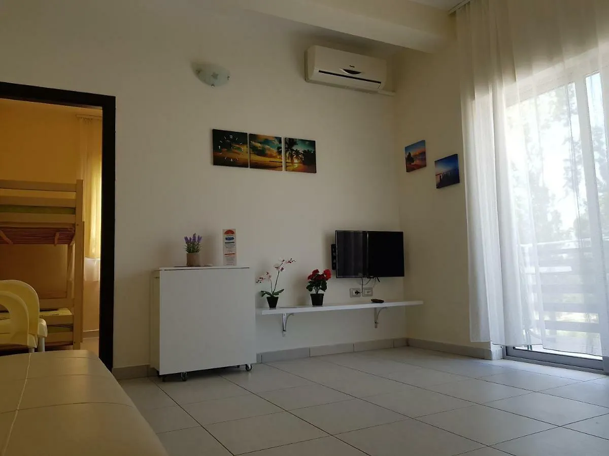 Aparthotel Vila Tufi Velipojë