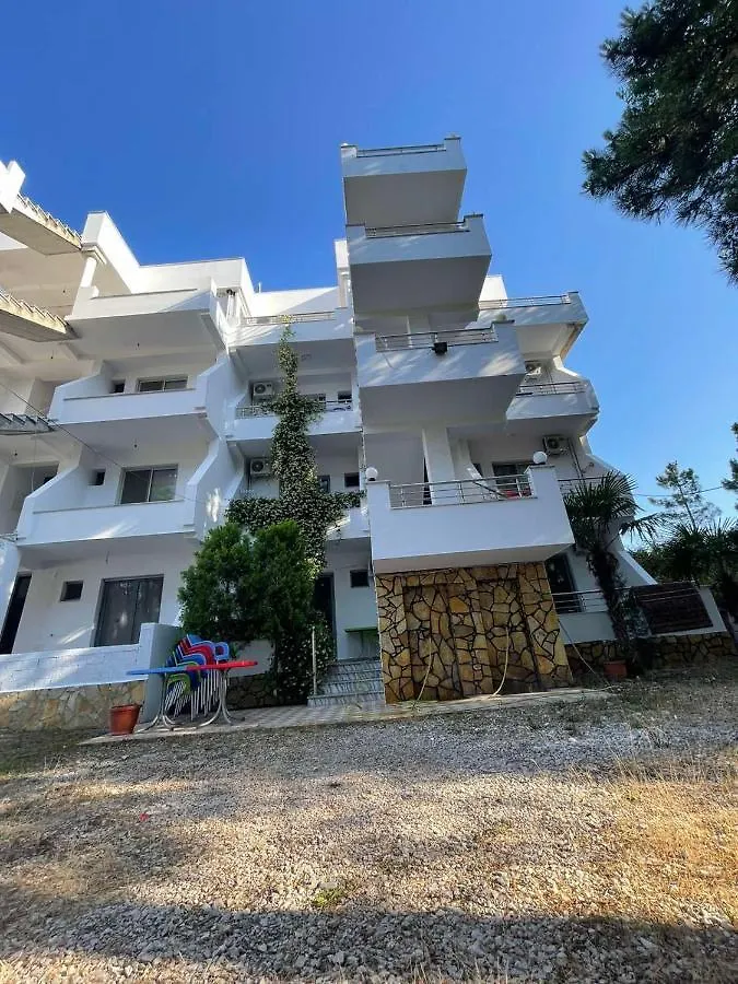 Aparthotel Vila Tufi Velipoja 3*,  Albánia